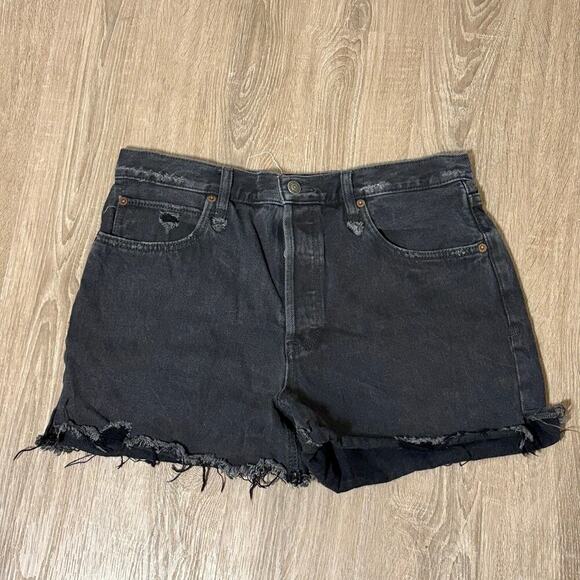 We The Free Pants - Free People We The Free Black Distressed Denim Shorts Size 31 Raw Hem Button Fly